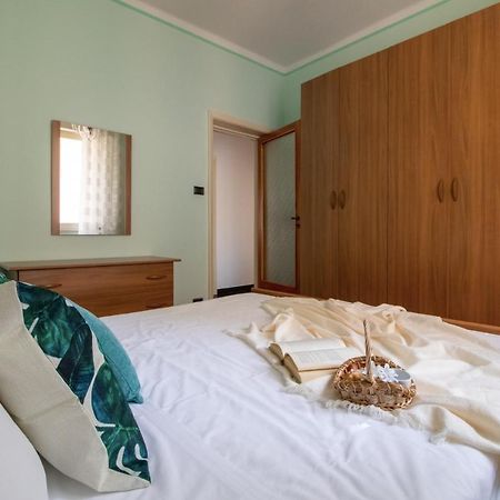 Sea Mint Apartment Рапалло Екстер'єр фото
